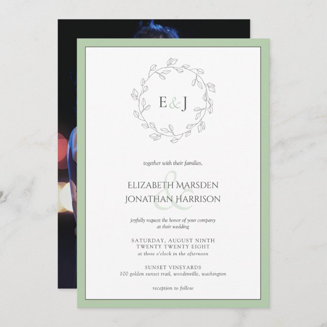 Invitation Élégante photo Sage vert Monogramme Wreath (Devant / Derrière)