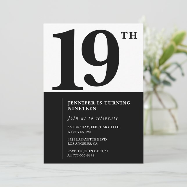Invitation élégante pour 19 ans Fille chic noire (Debout devant)