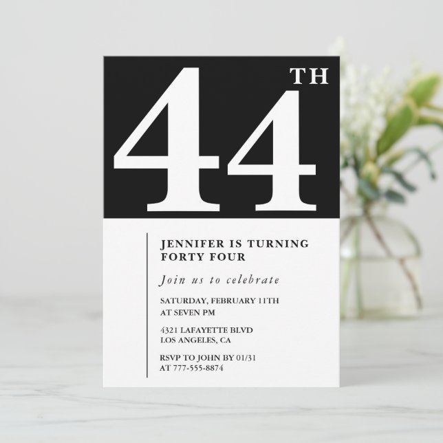Invitation élégante pour les 44 ans d'une femme Ch (Debout devant)
