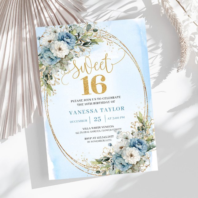 Invitation élégante pour un Sweet 16 avec des fleu (Airy Dusty Blue Floral Greenery Sweet 16th Invite)