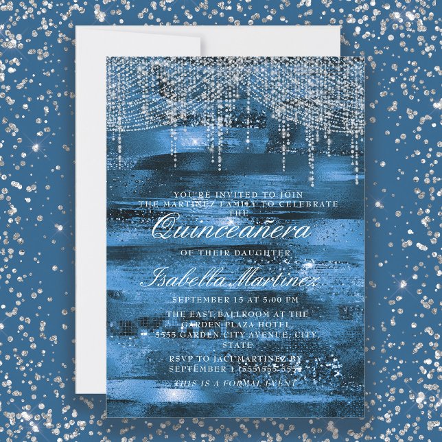 Invitation Élégantes lumières à cordes argentées bleues Quinc (Elegant blue and silver string lights and glitter Quinceañera invitation)