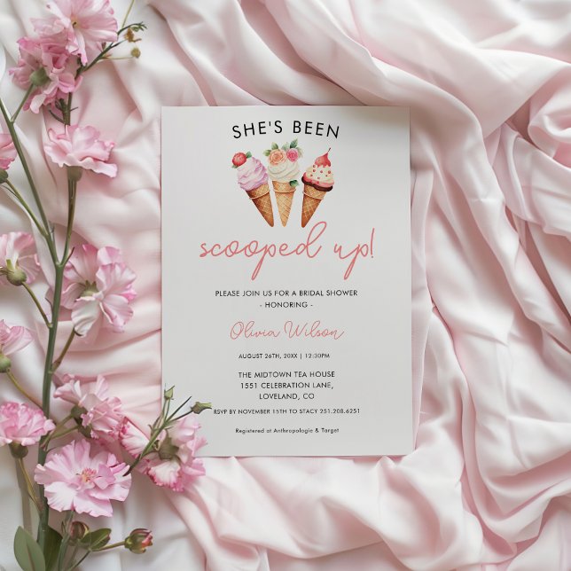 Invitation Elle a été prise – Mariage glace Shower de la mari (She's Been Scooped Up – Ice Cream Bridal Shower Invitation with Pink & Purple Floral Brunch Theme)