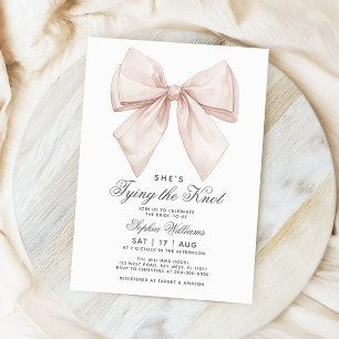 Invitation Elle est en train de nouer la Fête des mariées de