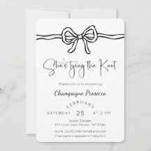 Elle noue la Fête des mariées du noeud