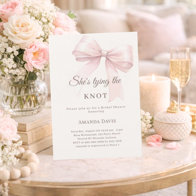 Invitation Elle noue le nœud rose mariage Shower (Créateur téléchargé)