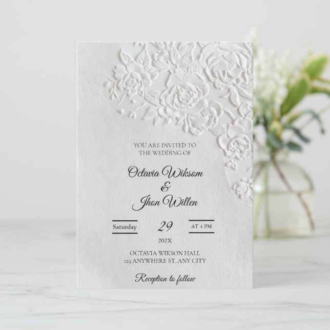 Invitation Embossed Roses Deckled Edge Sage Wedding  (Debout devant)