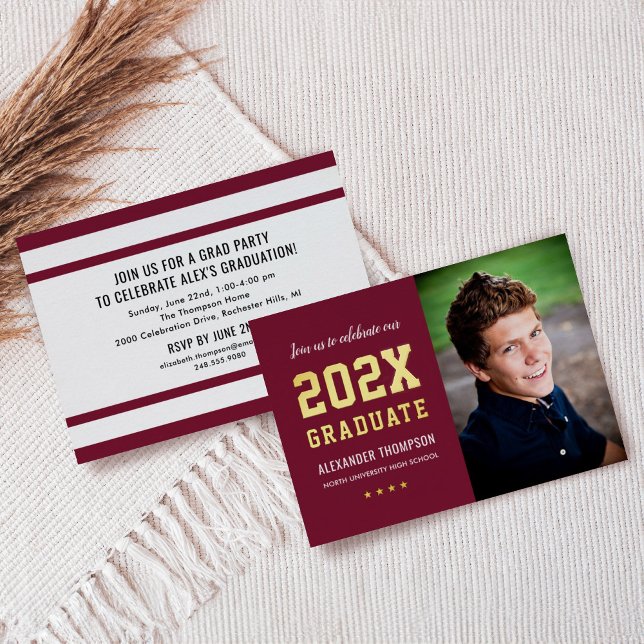 Invitation En Aluminium 2023 Graduate Burgundy Gold Graduation Party Photo (Créateur téléchargé)