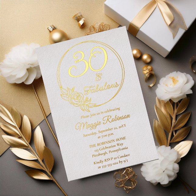 Invitation En Aluminium 30 et fabuleuse fête du 30e anniversaire bloquée (Simply Elegant "30 and Fabulous" 30th Birthday Party Stamped Foil Invitation)