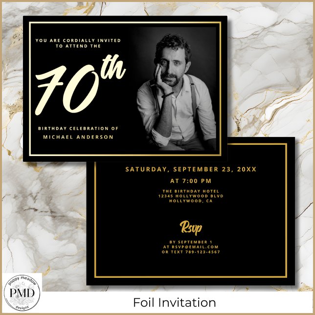 Invitation En Aluminium 70e anniversaire Photo Black Gold Elegant (70th Birthday Black and Gold Photo Invitation with Gold Foil, Party Details on the Back.)