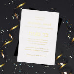 Invitation En Aluminium Barre minimaliste Mitzvah Gold<br><div class="desc">Aménagement minimaliste en feuille d'or véritable. Choisissez de l'or,  de l'or rose ou de l'argent sur arrière - plan couleur personnalisée pour correspondre à votre événement.</div>