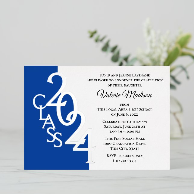 Invitation En Aluminium Classe 2024 Graduation Blue and Silver Foil (Debout devant)