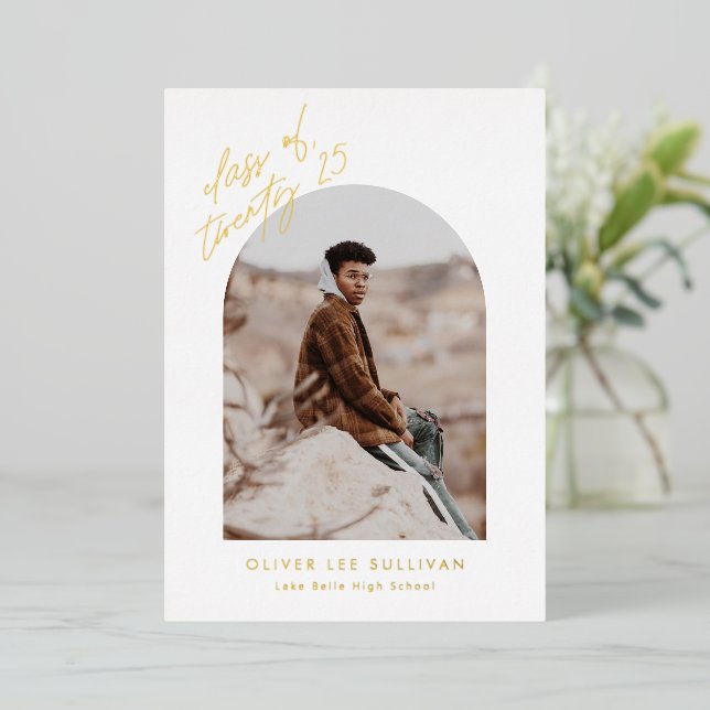 Invitation En Aluminium Classe de 2025 Arch Photo Graduation Gold (Debout devant)