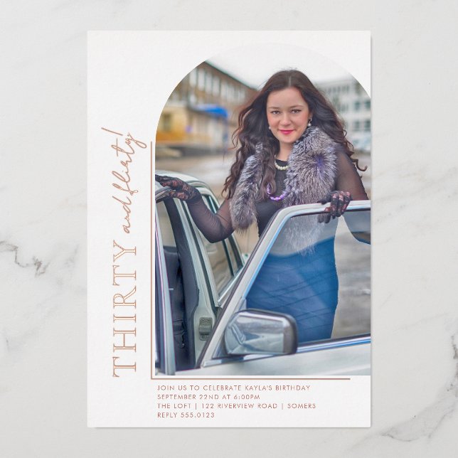 Invitation En Aluminium Elégant Arc Forme 30 et Rose photo Flirty Or (Recto)