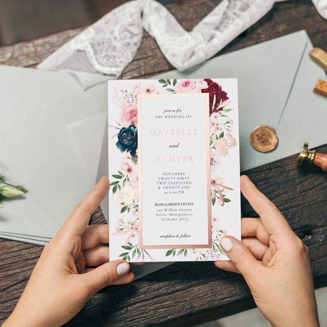 Invitation En Aluminium Elégant cadre floral bordeaux & marine aquarelle (Elegant Burgundy & Navy Watercolor Floral Frame Foil Invitation)