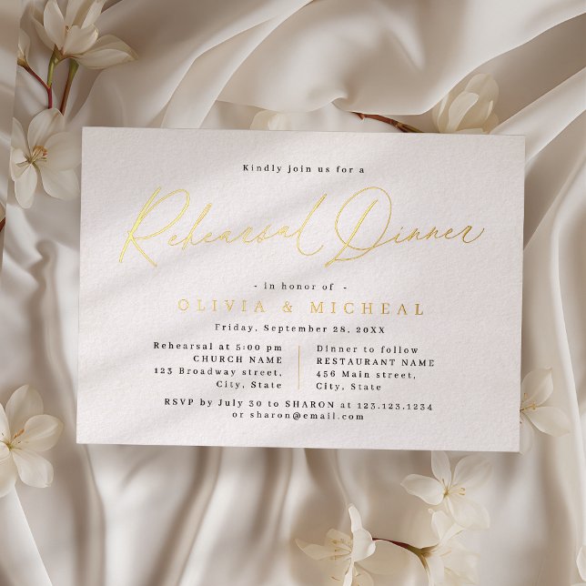 Invitation En Aluminium Élégant dîner de répétition de script moderne mini (Elegant modern script minimalist rehearsal dinner foil invitation)