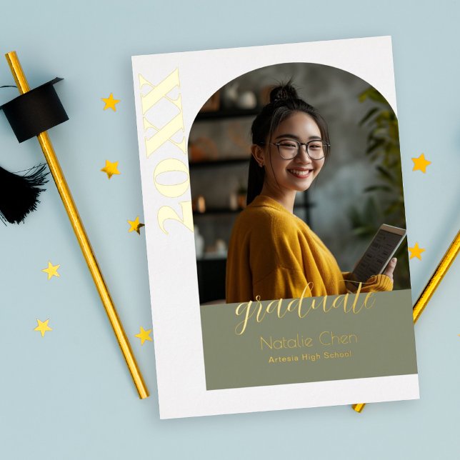 Invitation En Aluminium Fête de graduation Photo Arc Vert Sage Moderne (Créateur téléchargé)