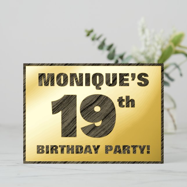 Invitation En Aluminium Fête du 19e anniversaire — Gras, Faux Wood Grain T (Debout devant)