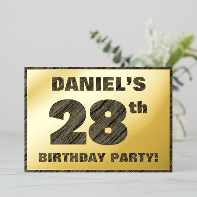 Invitation En Aluminium Fête du 28e anniversaire — Gras, Faux Wood Grain T (Debout devant)