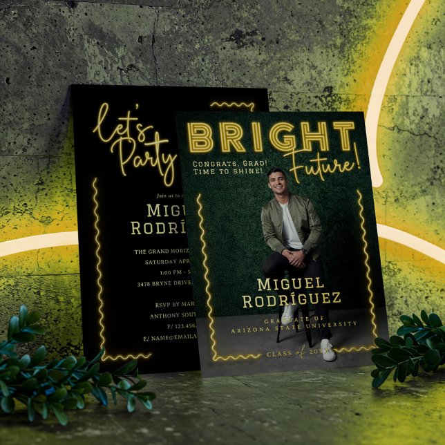 Invitation En Aluminium Futur brillant Yellow Neon Grad Photo Graduation (Bright Future Yellow Neon Grad Photo Graduation Foil Invitation)