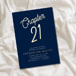 Invitation En Aluminium Gold Script Chapitre 21 Blue 21st Birthday Party<br><div class="desc">Vous cherchez à organiser une fête de 21e anniversaire rêveuse et luxueusement chic ? Ne cherchez pas plus loin que cette somptueuse Gold Script Chapitre 21 Blue 21st Birthday Party Foil Invitation. Doté d'un arrière - plan bleu frappant avec un script de feuille d'or, cette invitation fera certainement une déclaration...</div>