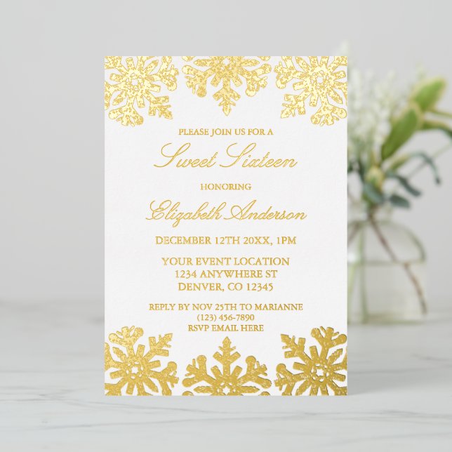 Invitation En Aluminium Gold Snowflake Winter Sweet 16 (Debout devant)