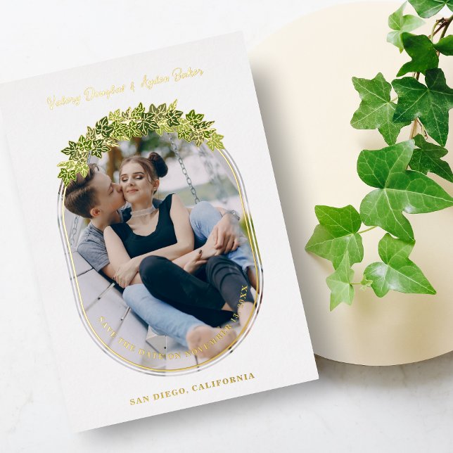 Invitation En Aluminium Luxe Golden Ivi Feuilles Oval Frame Chic Photo (Créateur téléchargé)