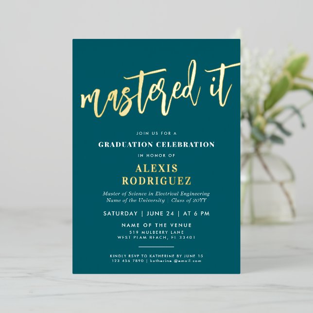 Invitation En Aluminium Modern Master's Degree Graduation Mastered it (Debout devant)
