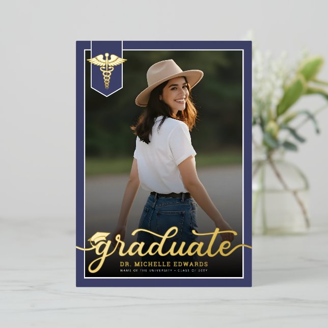 Invitation En Aluminium Modern Medical School Graduate Photo Graduation (Debout devant)