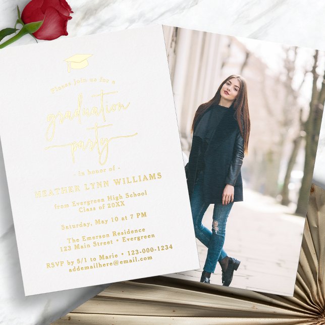 Invitation En Aluminium Remise de diplômes simple (Simple Graduation 
Gold Foil Party Invitation by Painted Paperie
)