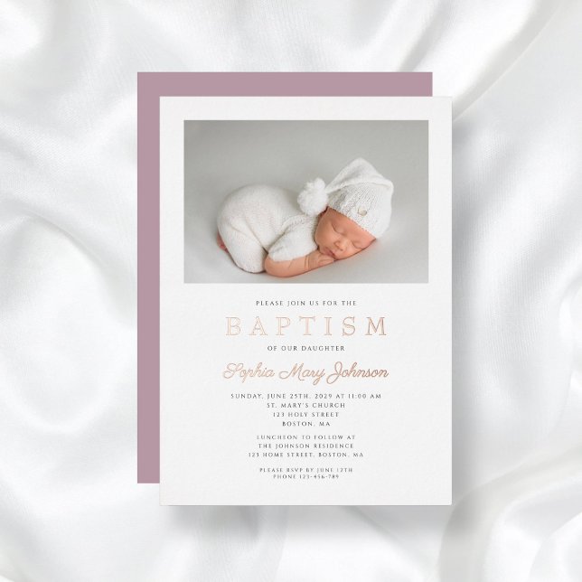 Invitation En Aluminium Rose Gold Script Purple Photo Girl Baptême (Rose Gold Script Purple Photo Girl Baptism Foil Invitation)