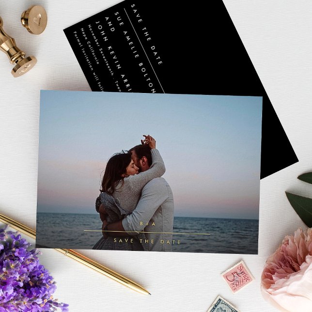 Invitation En Aluminium Simple Élégant Monogramme Gold Photo Enregistrer L (Créateur téléchargé)