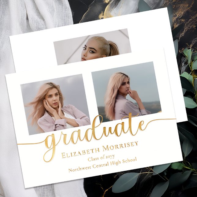 Invitation En Aluminium Texte de script doré élégant de classe Graduate 3  (Elegant Modern 3 Photo Script Text Graduation Gold Foil Announcement - White)