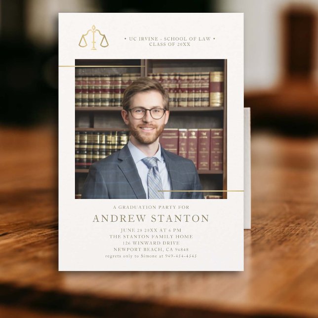 Invitation Faculté de droit Échelles Justice Photo moderne (law school graduation party invitation photo gold scales justice elegant modern frame logo template)