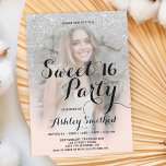Invitation Faux argent parties scintillant moderne photo blus<br><div class="desc">Une douche à parties scintillant moderne, joliment fausse argent ombre avec bloc de couleur rose pastel pâle Sweet 16 anniversaire invitation à la fête avec votre photo personnalisée avec motif argent ombre fondu sur un arrière - plan rose vif. Parfait pour un Sweet sixteen princesse, parfait pour elle, la fashionista...</div>