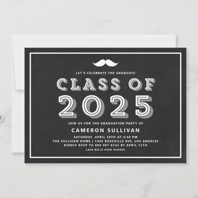 Invitation Faux Chalkboard Classe de 2025 Mustache Graduation (Devant)