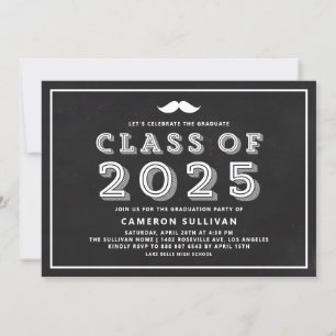 Invitation Faux Chalkboard Classe de 2025 Mustache Graduation