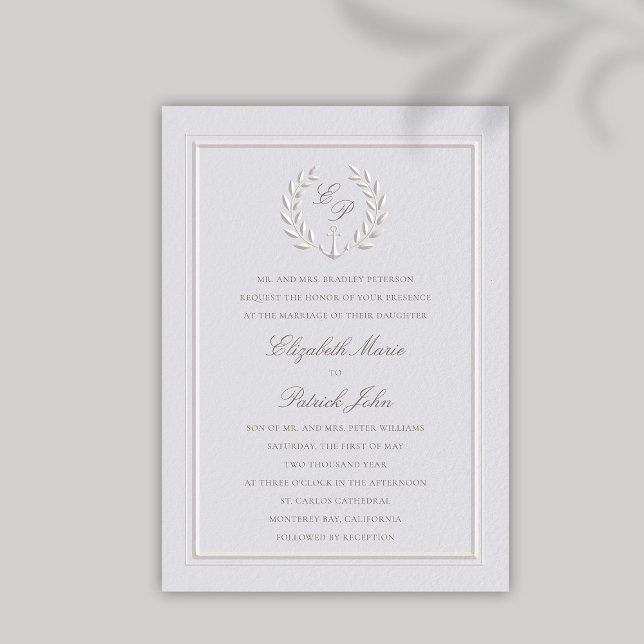 Invitation Faux Embossés Ancre Wreath Mariage classique (nautical wedding invitation modern classic formal traditional faux embossed anchor crest monograms)