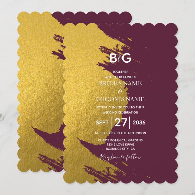 Invitation Faux Gold Brushstrokies & Bourgogne avec Monogram  (Devant / Derrière)