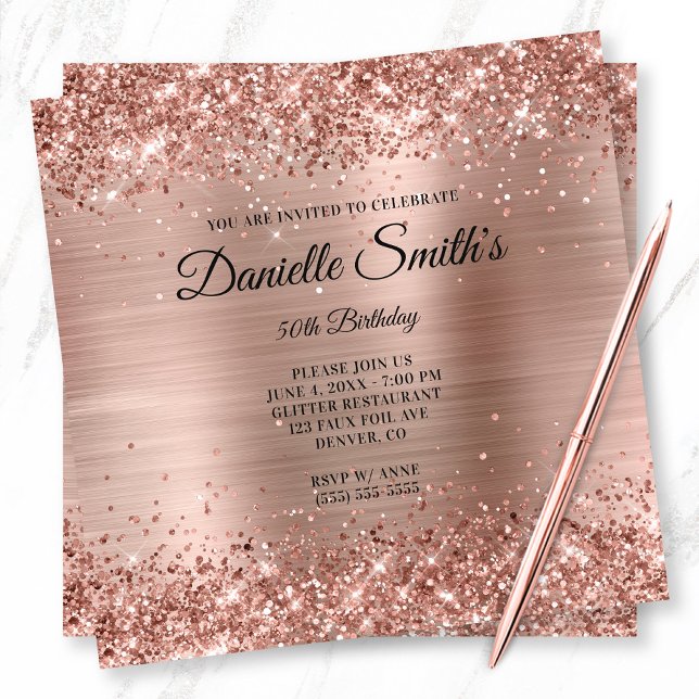 Invitation Faux Rose Gold Parties scintillant Foil Monogramme (Glittery Rose Gold 50th Birthday Invite for Her)