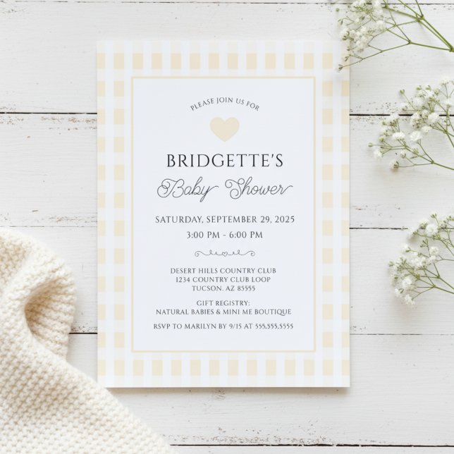 Invitation Fête bébé élégante carreaux jaune beurre (chic yellow and white preppy plaid baby shower invitation with heart elegant script typography)