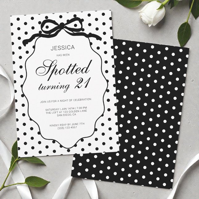 Invitation Fête d'anniversaire 21 ans tournante à pois avec n (Polka Dot Bow Spotted Turning 21st Birthday Party Invitation)