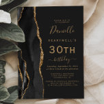 Invitation Fête d'anniversaire 30 ans Black Gold Agate Dark<br><div class="desc">Le bord gauche de cette élégante invitation moderne pour un anniversaire de 30 ans présente une bordure d'agate aquarelle noire rehaussée de faux strass dorés. Le texte personnalisable combine des écritures dorées manuscrites, des polices copperplate et italique sur un fond noir ardoise. Le verso présente un design d'agate noir et...</div>