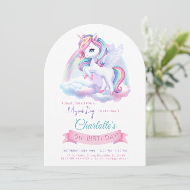 Invitation fête d'anniversaire avec licorne. (Debout devant)