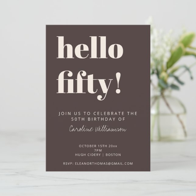Invitation Fête d'anniversaire de 50 ans en typographie grass (Debout devant)