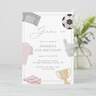 Invitation Fête d'anniversaire de football rose Game On pour 