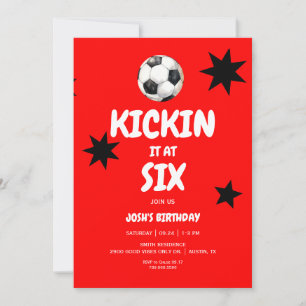 Invitation Fête d'anniversaire de football Rouge En Kicking à