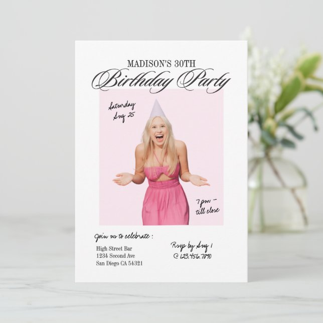 Invitation Fête d'anniversaire de la majorité avec un script  (Debout devant)