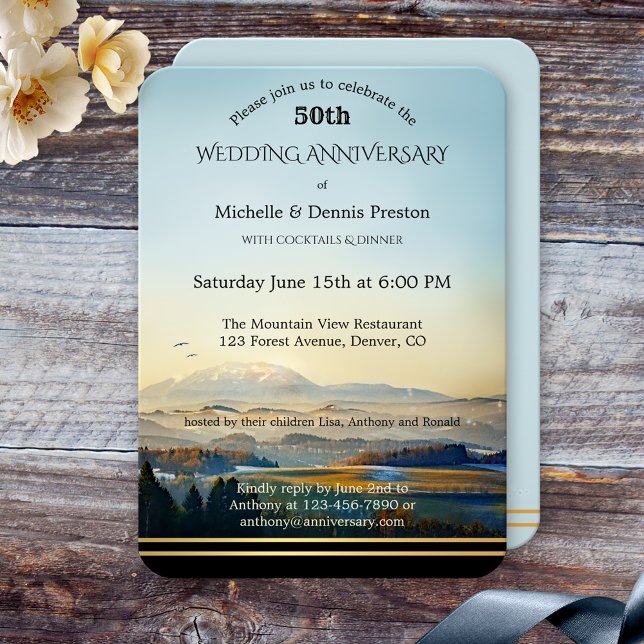 Invitation Fête d'anniversaire de mariage des montagnes peint (Elegant wedding anniversary invitation featuring a pretty painted mountain landscape scene)