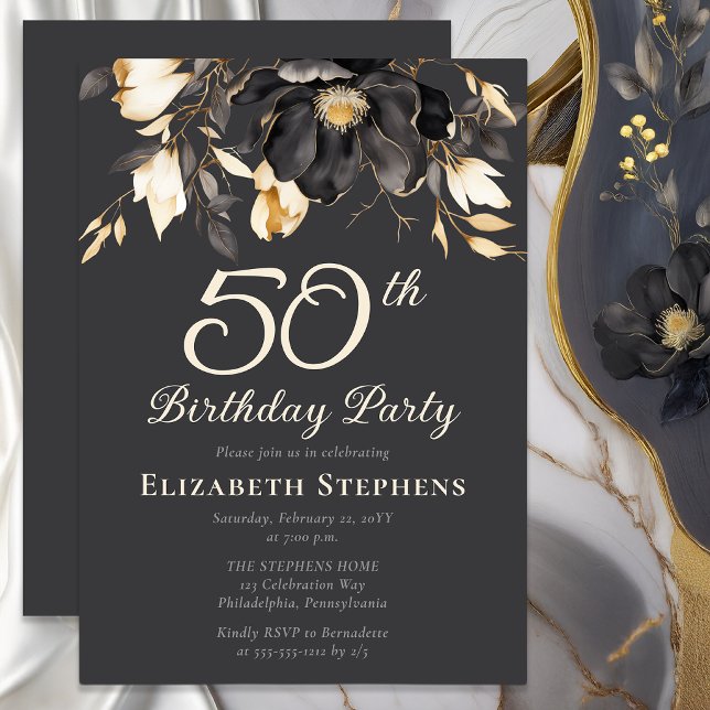 Invitation Fête d'anniversaire des 50 ans avec fleurs de magn (Elegant magnolia 50th birthday invitation with soft buttercream typography on charcoal background)
