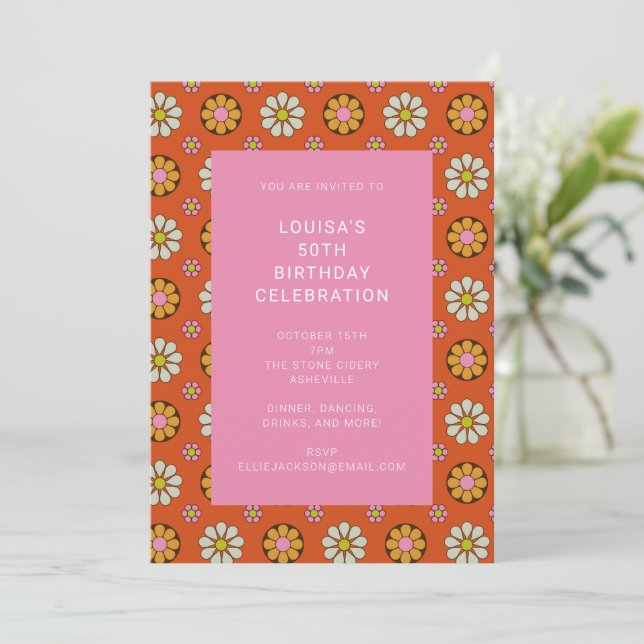 Invitation Fête d'anniversaire Groovy Rétro 60s Fleur Orange  (Debout devant)